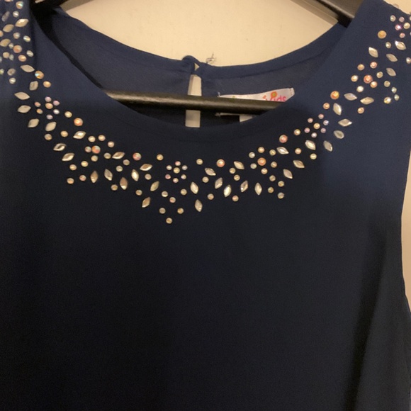 Girls dress - Picture 2 of 3